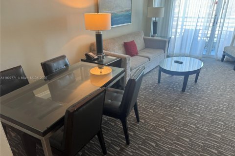 Condo in Fort Lauderdale, Florida, 1 bedroom № 1966947 - photo 11