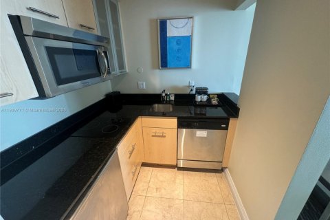 Condo in Fort Lauderdale, Florida, 1 bedroom № 1966947 - photo 9