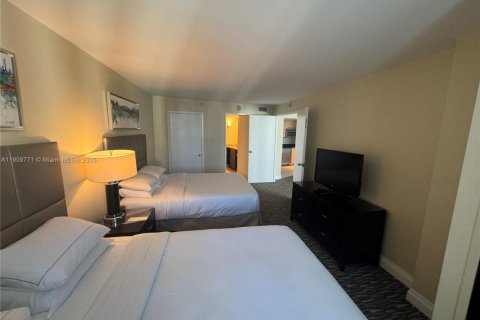 Condo in Fort Lauderdale, Florida, 1 bedroom № 1966947 - photo 16