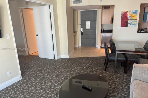 Condo in Fort Lauderdale, Florida, 1 bedroom № 1966947 - photo 13