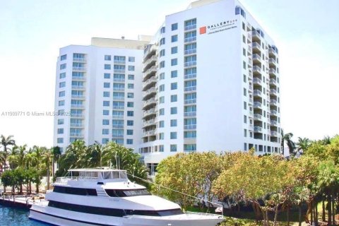Condo in Fort Lauderdale, Florida, 1 bedroom № 1966947 - photo 2