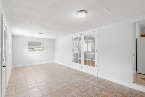 House in Largo, Florida 3 bedrooms, 109.9 sq.m. № 1903452 - photo 7