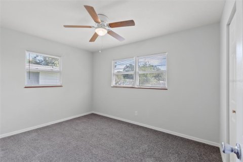 House in Largo, Florida 3 bedrooms, 109.9 sq.m. № 1903452 - photo 14