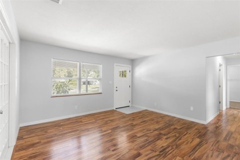 House in Largo, Florida 3 bedrooms, 109.9 sq.m. № 1903452 - photo 3
