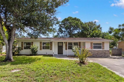 House in Largo, Florida 3 bedrooms, 109.9 sq.m. № 1903452 - photo 29
