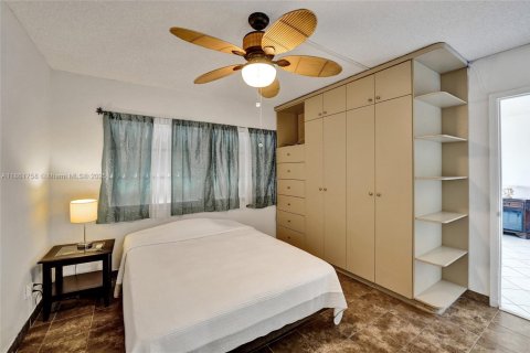 Condominio en venta en Hallandale Beach, Florida, 2 dormitorios, 97.55 m2 № 1977760 - foto 20
