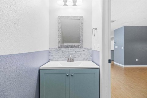 Touwnhouse à vendre à Oviedo, Floride: 3 chambres, 173.91 m2 № 2216901 - photo 12