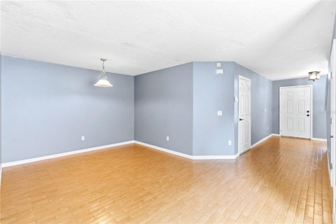 Touwnhouse à vendre à Oviedo, Floride: 3 chambres, 173.91 m2 № 2216901 - photo 6