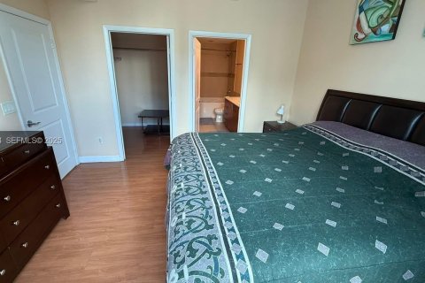 Снять в аренду кондоминиум в Халландейл-Бич, Флорида 2 спальни, 81.29м2, № 1987477 - фото 10