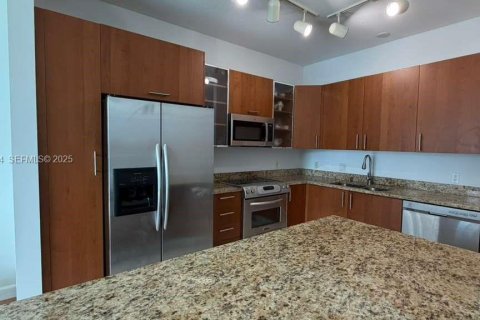 Снять в аренду кондоминиум в Халландейл-Бич, Флорида 2 спальни, 81.29м2, № 1987477 - фото 6