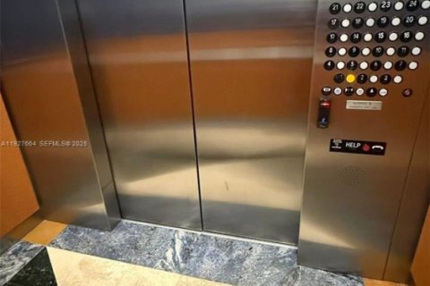 Снять в аренду кондоминиум в Халландейл-Бич, Флорида 2 спальни, 81.29м2, № 1987477 - фото 16