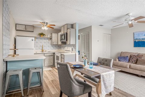 Condominio en venta en Daytona Beach, Florida, 1 dormitorio, 56.48 m2 № 2236241 - foto 3