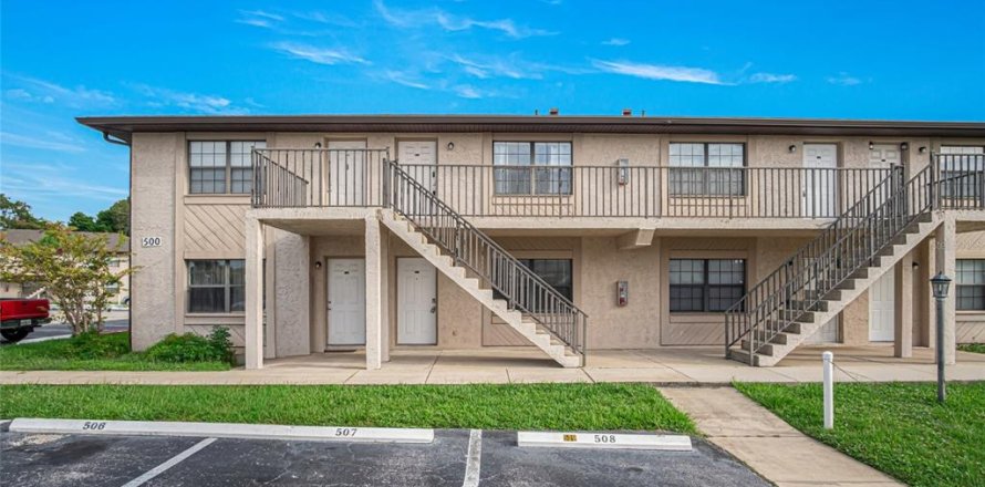 Condominio en Daytona Beach, Florida, 1 dormitorio  № 2236241