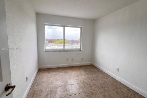 Touwnhouse à louer à Hialeah, Floride: 3 chambres, 186.73 m2 № 2168374 - photo 30
