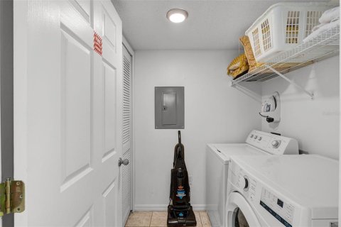 Adosado en venta en Kissimmee, Florida, 3 dormitorios, 119.94 m2 № 1885463 - foto 24