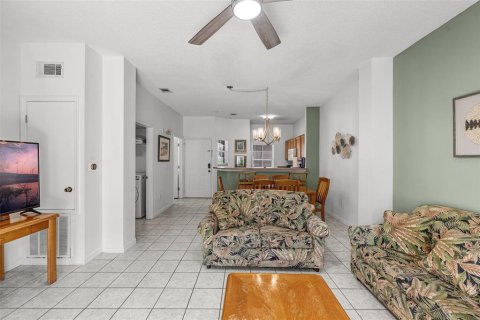 Adosado en venta en Kissimmee, Florida, 3 dormitorios, 119.94 m2 № 1885463 - foto 12