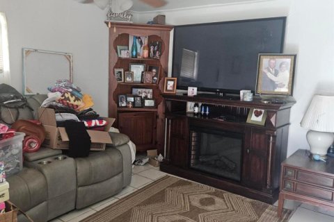 Villa ou maison à vendre à St. Lucie, Floride: 3 chambres, 94.48 m2 № 2247146 - photo 10