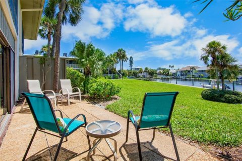 Condo in Holmes Beach, Florida, 2 bedrooms  № 1880706 - photo 3