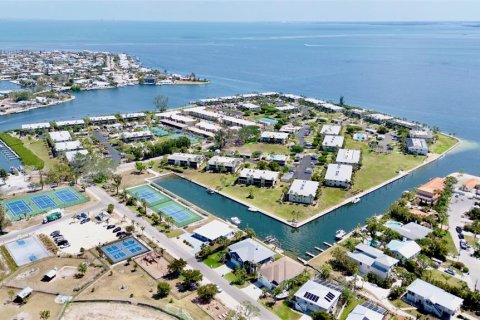 Condo in Holmes Beach, Florida, 2 bedrooms  № 1880706 - photo 4