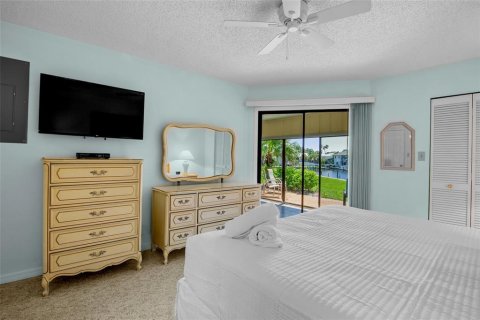Condo in Holmes Beach, Florida, 2 bedrooms  № 1880706 - photo 28