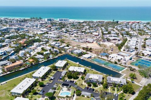 Condo in Holmes Beach, Florida, 2 bedrooms  № 1880706 - photo 25