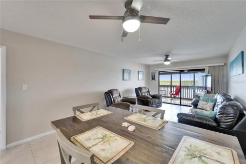 Condo in Ruskin, Florida, 2 bedrooms  № 1620502 - photo 15