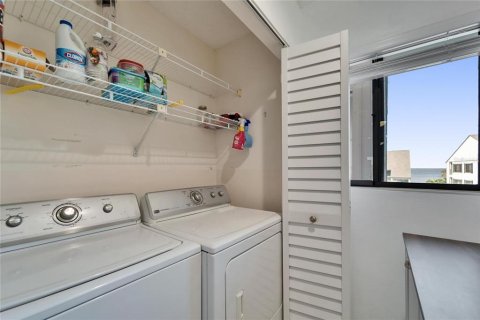 Condo in Ruskin, Florida, 2 bedrooms  № 1620502 - photo 22