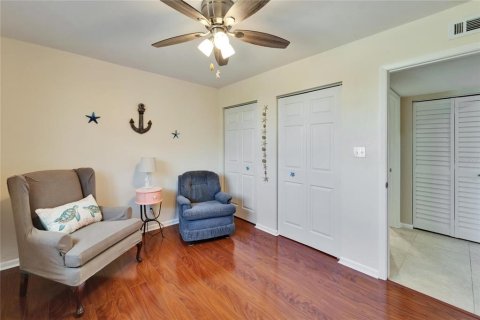 Condo in Ruskin, Florida, 2 bedrooms  № 1620502 - photo 25