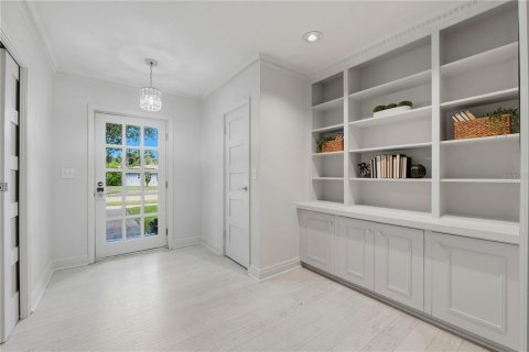 House in Clearwater, Florida 4 bedrooms, 236.06 sq.m. № 2299608 - photo 6