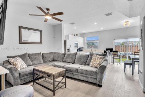 Touwnhouse à louer à Miami, Floride: 3 chambres, 123.37 m2 № 2168905 - photo 13