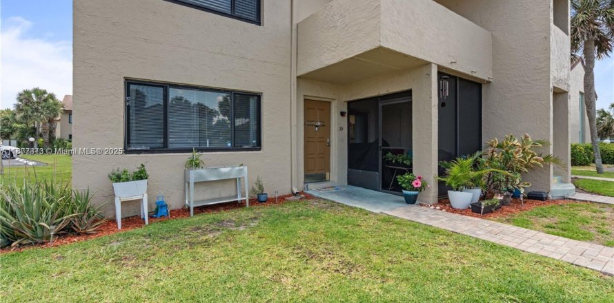 Condo à Indialantic, Floride, 2 chambres  № 1922686