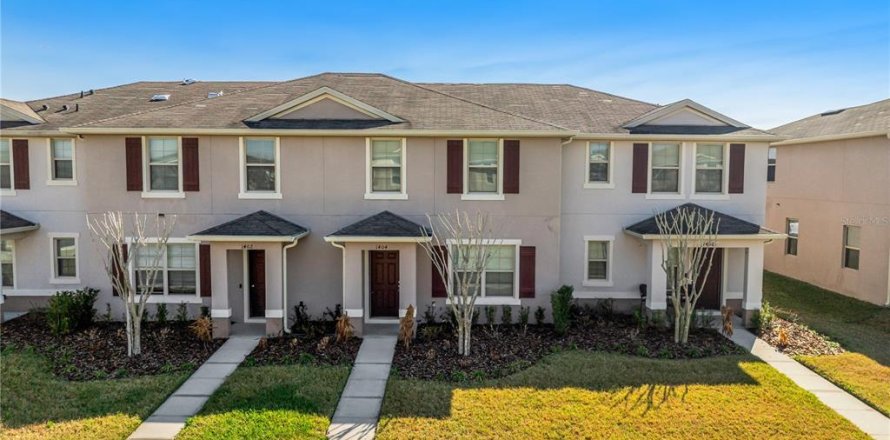 Adosado en Kissimmee, Florida 3 dormitorios, 150.87 m2 № 2102686