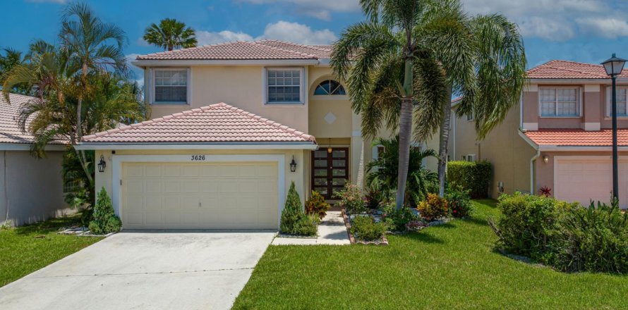 Villa ou maison à Boynton Beach, Floride 4 chambres, 245.63 m2 № 2423230
