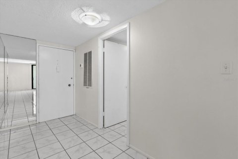 Condominio en venta en Sarasota, Florida, 1 dormitorio, 76.18 m2 № 2150148 - foto 7
