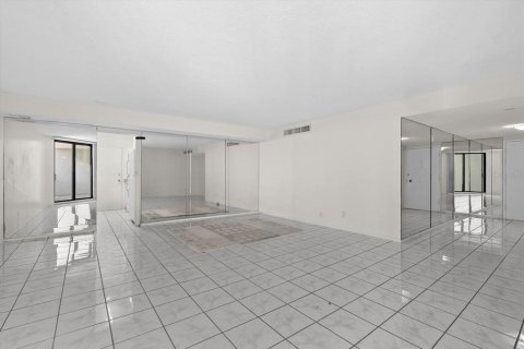 Condominio en venta en Sarasota, Florida, 1 dormitorio, 76.18 m2 № 2150148 - foto 9
