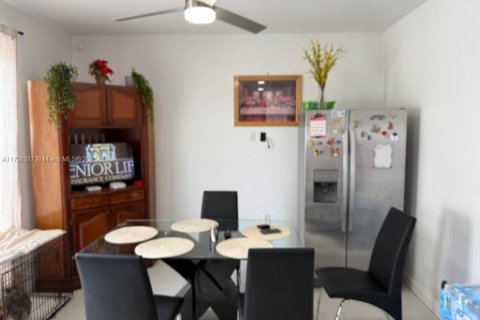Touwnhouse à vendre à Miami, Floride: 3 chambres, 165.09 m2 № 1874456 - photo 6