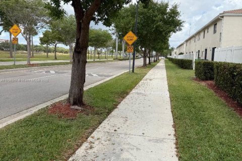 Touwnhouse à vendre à Miami, Floride: 3 chambres, 165.09 m2 № 1874456 - photo 30