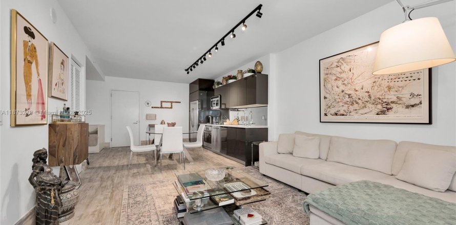 Condo à Miami, Floride, 1 chambre  № 2036949