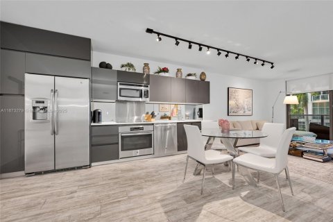 Copropriété à vendre à Miami, Floride: 1 chambre, 66.8 m2 № 2036949 - photo 3