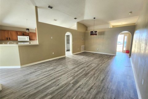 Casa en alquiler en Kissimmee, Florida, 4 dormitorios, 174.1 m2 № 2094304 - foto 8