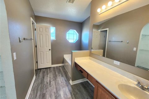 Casa en alquiler en Kissimmee, Florida, 4 dormitorios, 174.1 m2 № 2094304 - foto 13