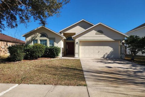 Casa en Kissimmee, Florida 4 dormitorios, 174.1 m2 № 2094304