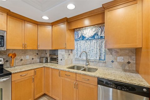 Condominio en alquiler en Saint Pete Beach, Florida, 2 dormitorios, 126.35 m2 № 2206439 - foto 18