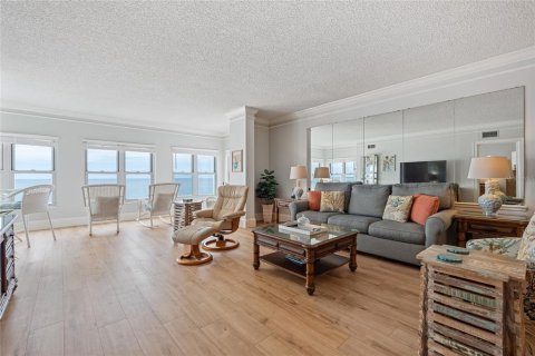 Condominio en alquiler en Saint Pete Beach, Florida, 2 dormitorios, 126.35 m2 № 2206439 - foto 10