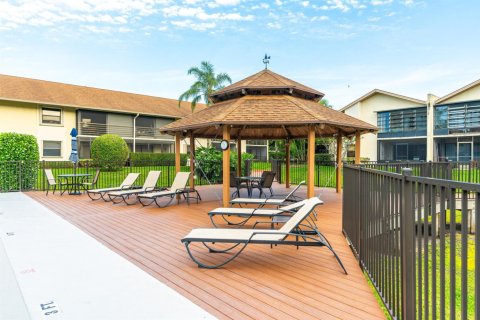 Condo in Stuart, Florida, 3 bedrooms  № 1098796 - photo 1