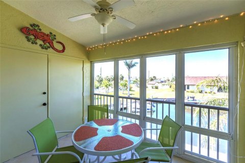 Copropriété à vendre à Punta Gorda, Floride: 2 chambres, 103.12 m2 № 2103526 - photo 17