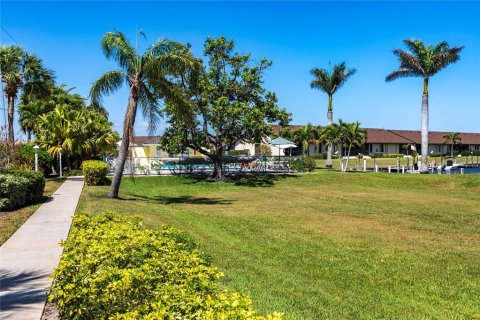 Copropriété à vendre à Punta Gorda, Floride: 2 chambres, 103.12 m2 № 2103526 - photo 22