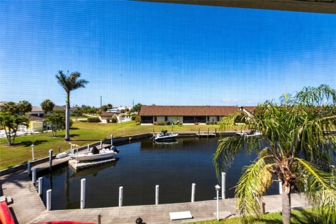 Copropriété à vendre à Punta Gorda, Floride: 2 chambres, 103.12 m2 № 2103526 - photo 18