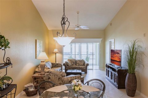Copropriété à vendre à Punta Gorda, Floride: 2 chambres, 103.12 m2 № 2103526 - photo 4