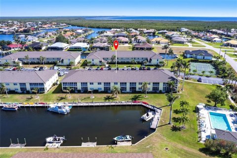 Copropriété à vendre à Punta Gorda, Floride: 2 chambres, 103.12 m2 № 2103526 - photo 23